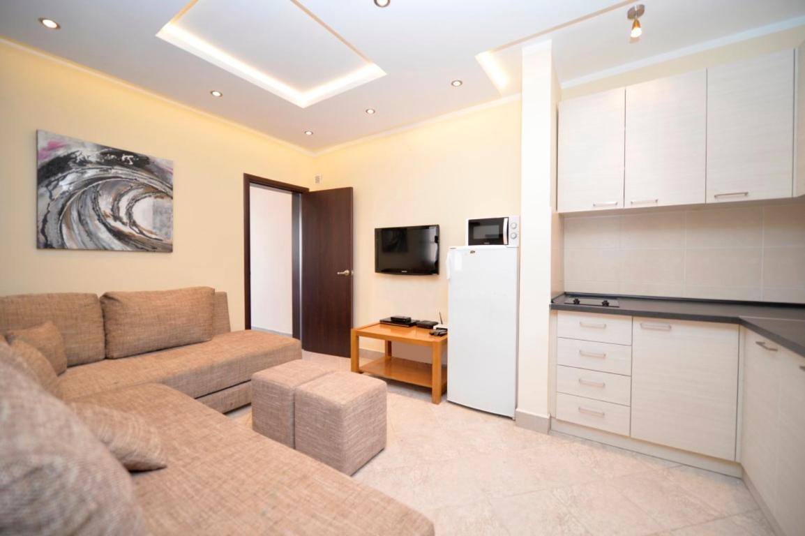 Rafailovici Holiday Apartments Bagian luar foto