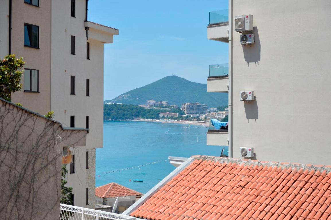 Rafailovici Holiday Apartments Bagian luar foto