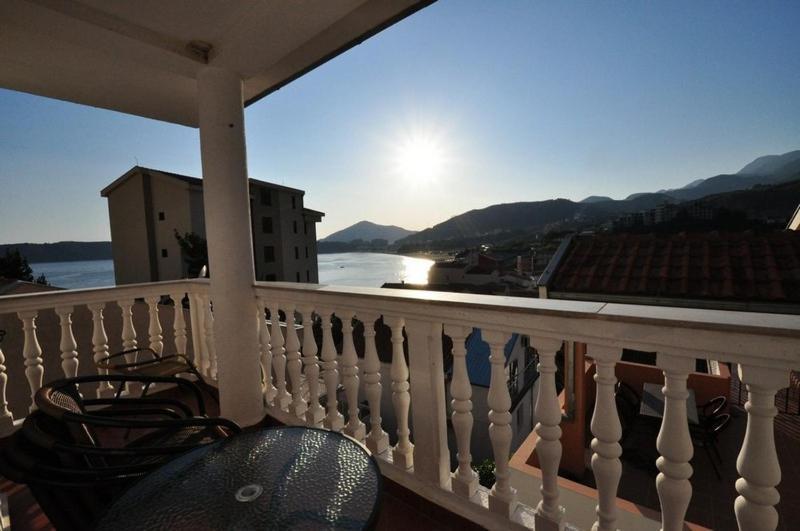 Rafailovici Holiday Apartments Bagian luar foto