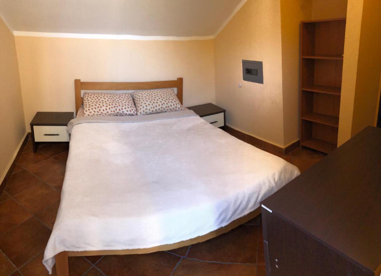 Rafailovici Holiday Apartments Bagian luar foto