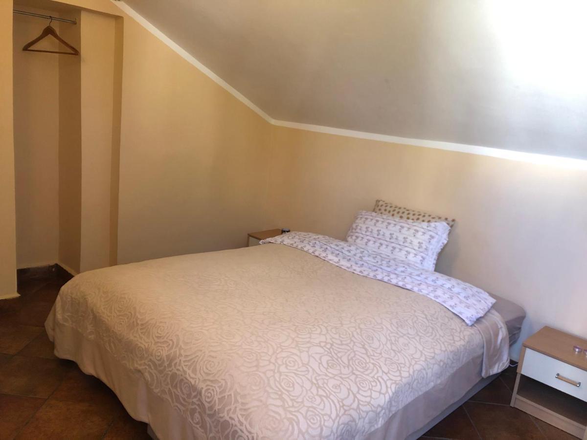 Rafailovici Holiday Apartments Bagian luar foto