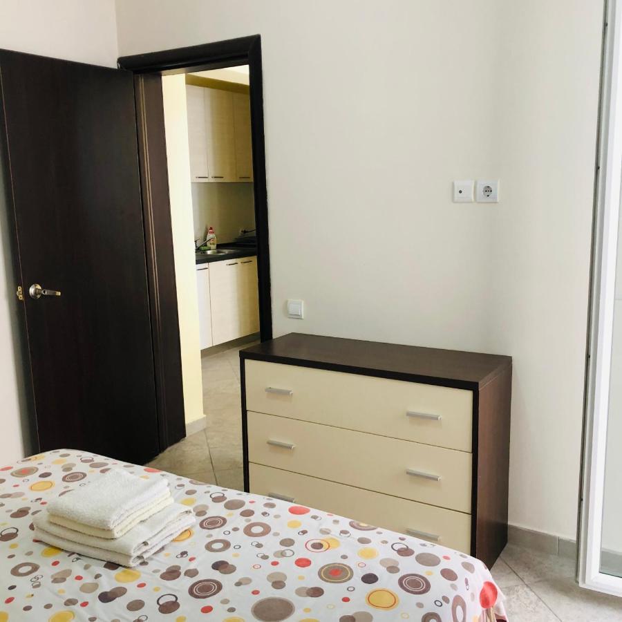 Rafailovici Holiday Apartments Bagian luar foto