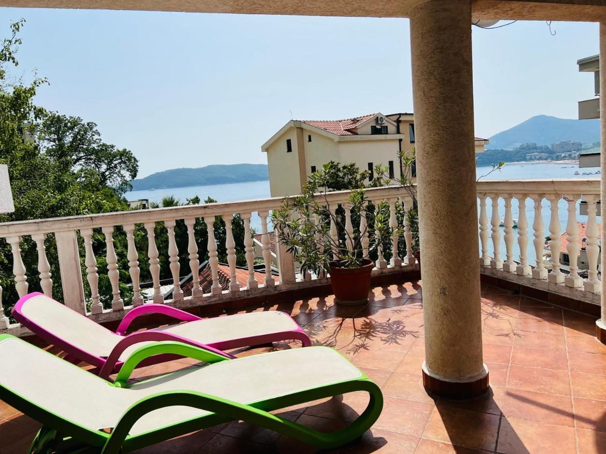 Rafailovici Holiday Apartments Bagian luar foto