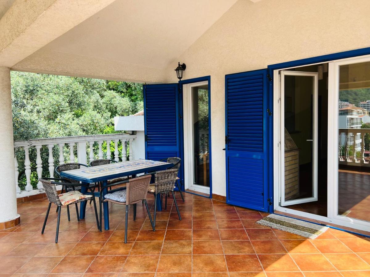 Rafailovici Holiday Apartments Bagian luar foto