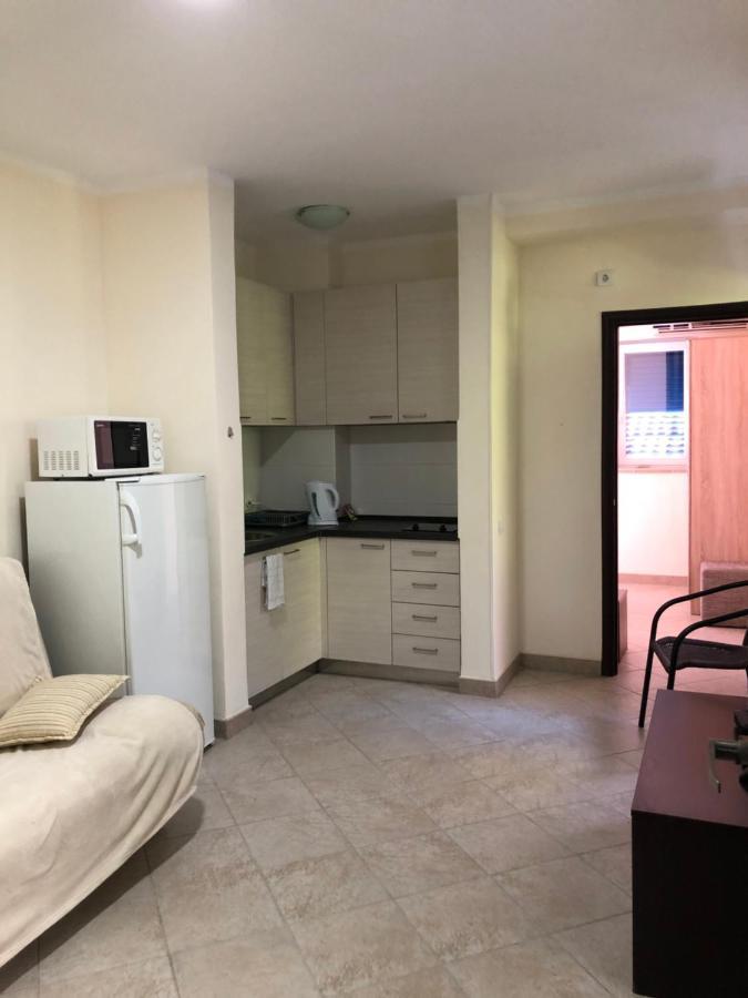 Rafailovici Holiday Apartments Bagian luar foto